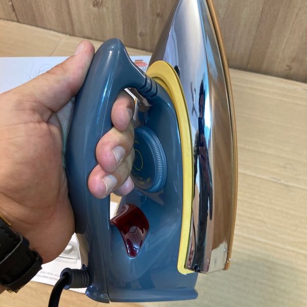 Cosmos Indonesia Lot Dry Iron 400W