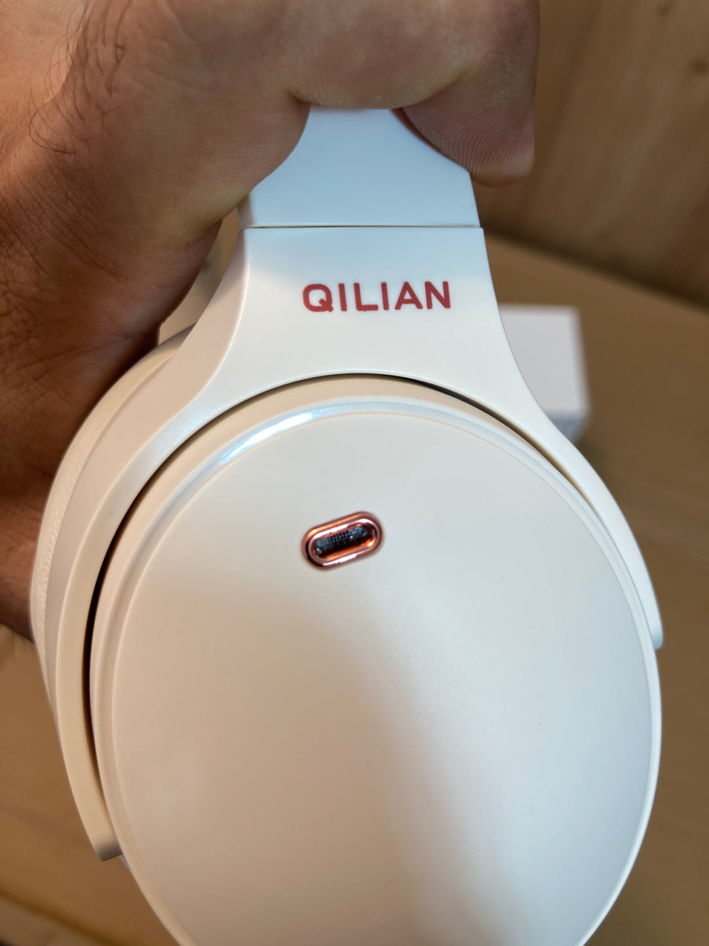 Qilian Wireless Foldable Soft ANC Headphones BH26