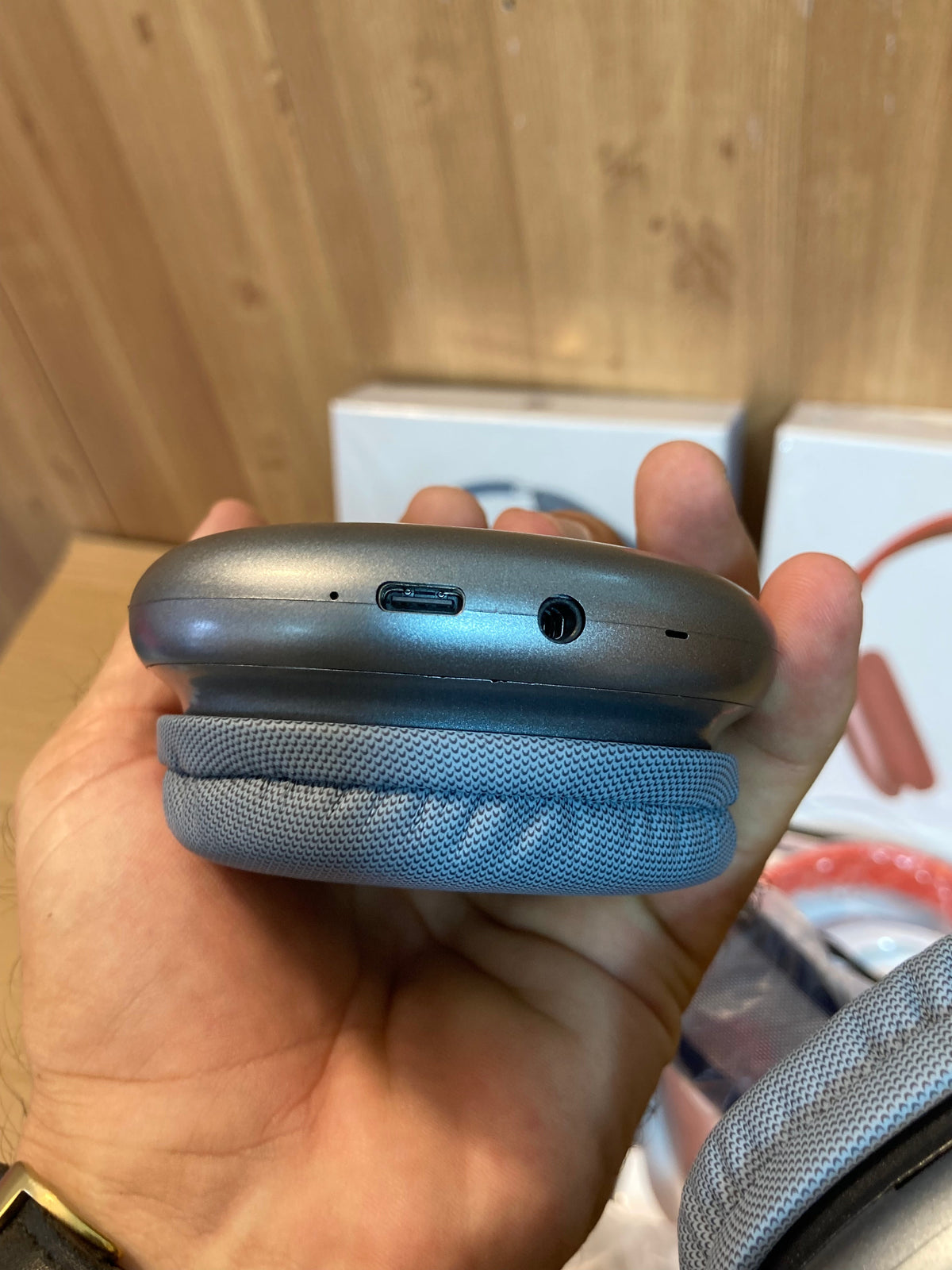 Apple AirPods Max Wireless Bluetooth Headphones With Case